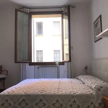 Guest house Casa Rosa Virginia *